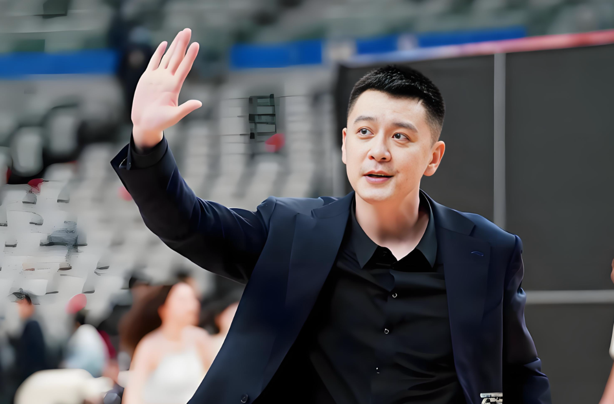 虎扑篮球-篮球媒体人：辽宁队同意杨鸣辞职，新一任主教练锁定人选